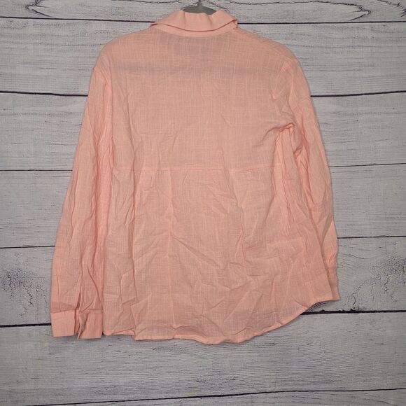 Women's Loose Fit Button Down Shirt - Picture 4 of 4